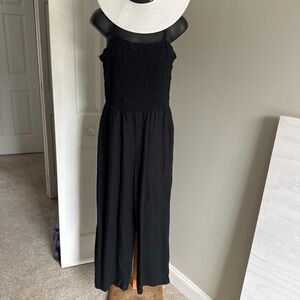 Universal Thread Black Sleeveless Jumpsuit